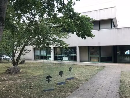 location bureaux 1 074 m²