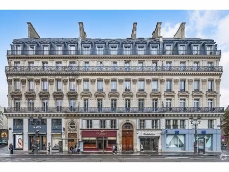 location bureaux 93 m²