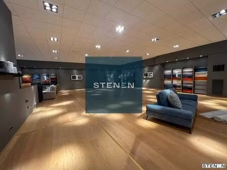location commerce avignon 84000 1100m²