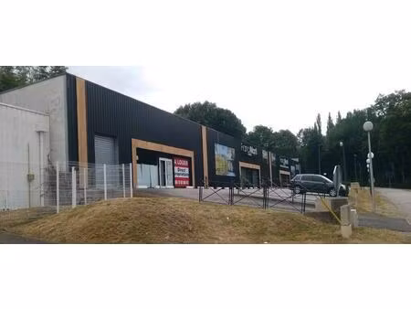 location commerce boisseuil 87220 300m²