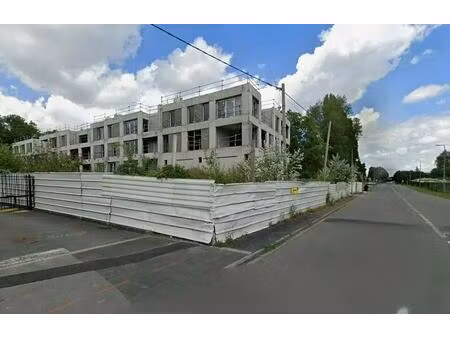 location commerce 293 m²