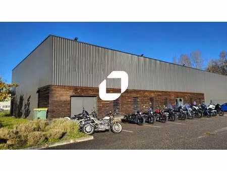 location commerce merignac 33700 700m²