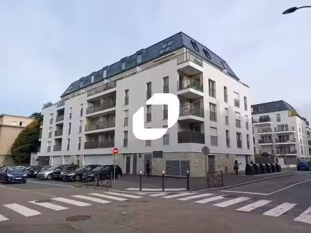 location commerce 170m²