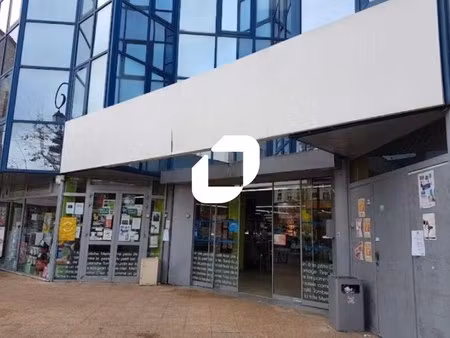 location commerce saint maur des fosses 94100 1566m²