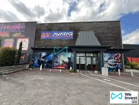 location commerce 975 m²