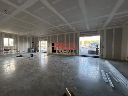 location commerce 60 m² à 210 m²