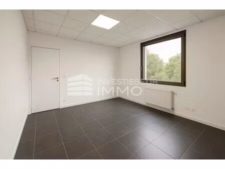 location bureaux 15 m² à 1 235 m²