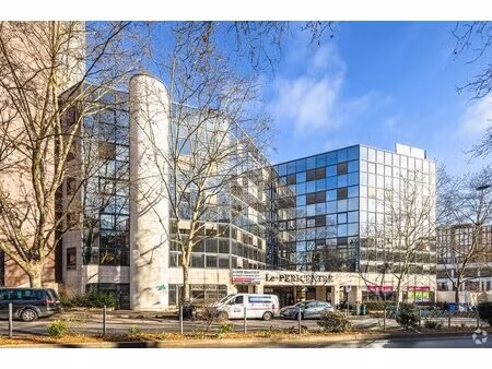 location bureaux 230 m² à 735 m²