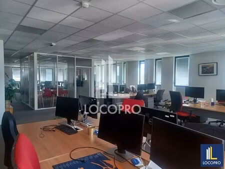 location bureaux 160 m²