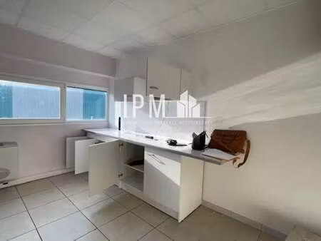 location bureaux 300 m²