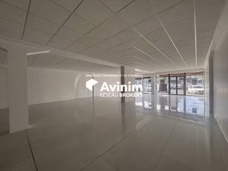 location commerce baie mahault 97122 200m²