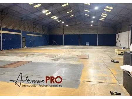 location entrepôt 1 060 m²