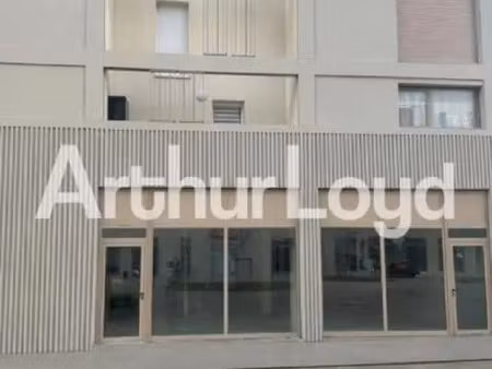 location commerce 106 m²