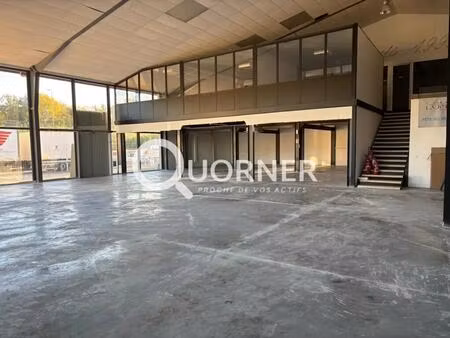 location commerce 750 m²