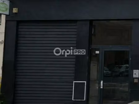 location commerce 65 m²