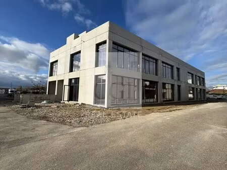 location commerce 500 m²