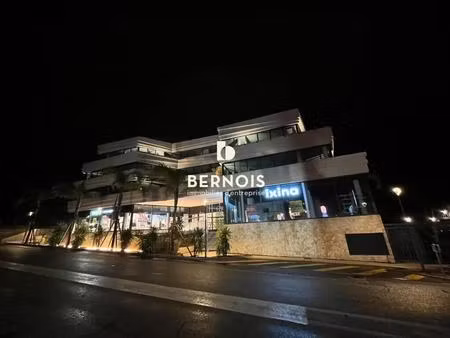 location bureaux 162 m² à 1 226 m²