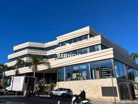 location bureaux 165 m² à 773 m²