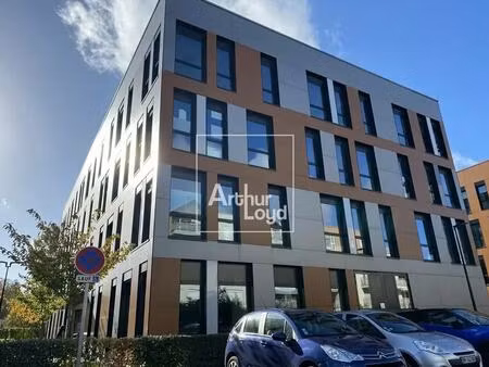 location bureaux 138 m² à 875 m²