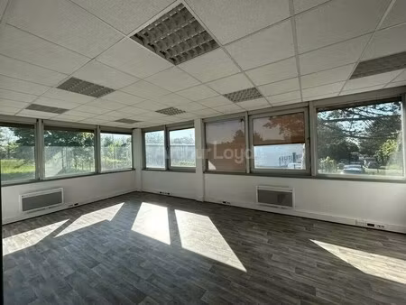 location bureaux 210 m²
