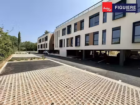location bureaux 65 m² à 511 m²