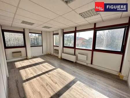 location bureaux 90 m² à 492 m²