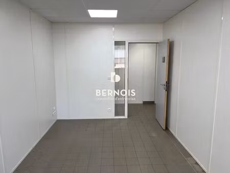 location bureaux 94 m² à 540 m²