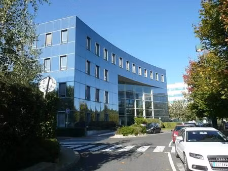 location bureaux 651 m² à 3 552 m²