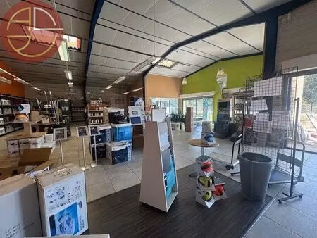 location commerce cornebarrieu 31700 525m²