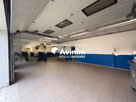 location commerce 340 m²