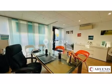 location commerce merignac 33700 76m²