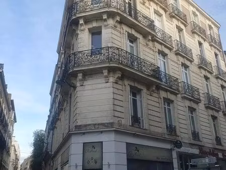 location commerce nantes 44100 54m²
