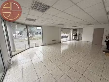 location local d'activités 350 m²