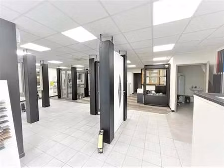 location commerce 518 m²