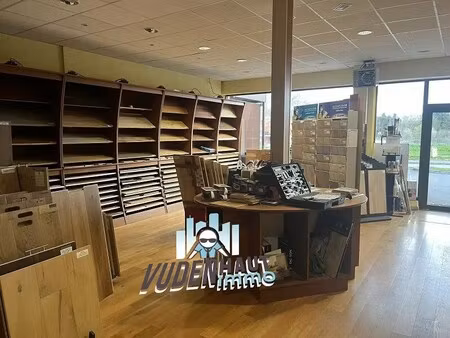 location commerce 97 m² à 400 m²