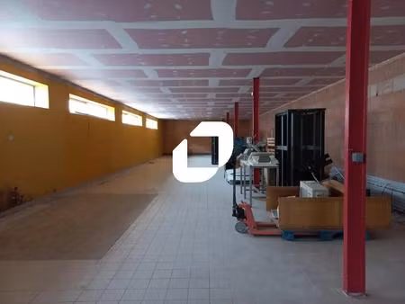 location commerce 160 m² à 660 m²