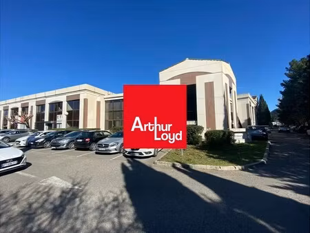 location bureaux 120 m² à 570 m²