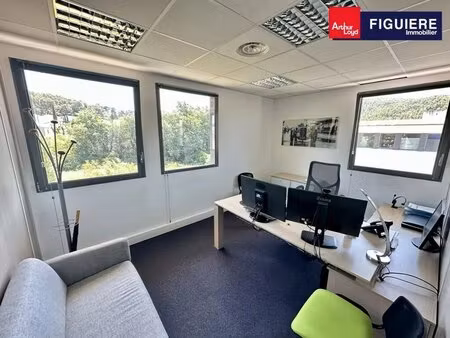 location bureaux 96 m²