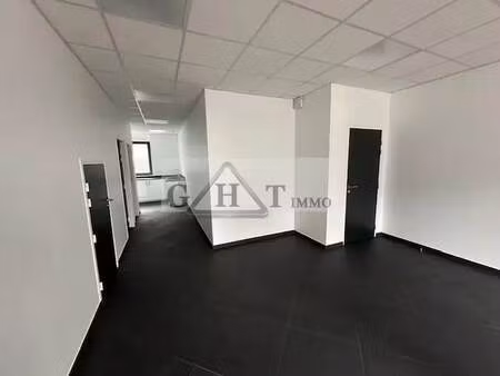location commerce 140 m²