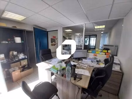 location commerce eysines 33320 47m²