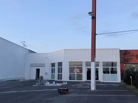 location commerce fayet 02100 800m²