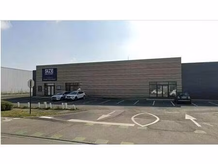 location commerce 425 m² à 1 022 m²