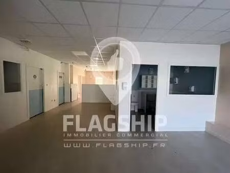 location commerce 125 m²