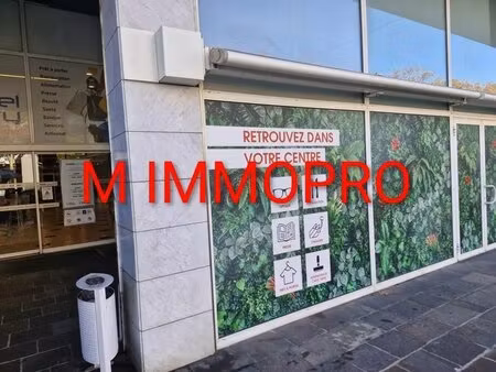 location commerce mandelieu la napoule 06210 80m²