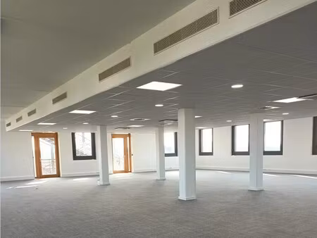 location bureaux 390 m²