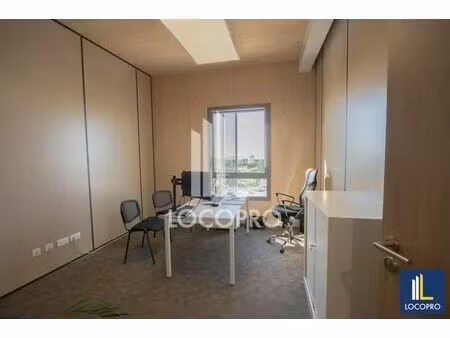 location bureaux 703 m²