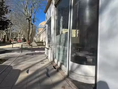 location commerce vichy 03200 100m²