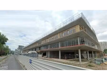 location commerce 103 m²