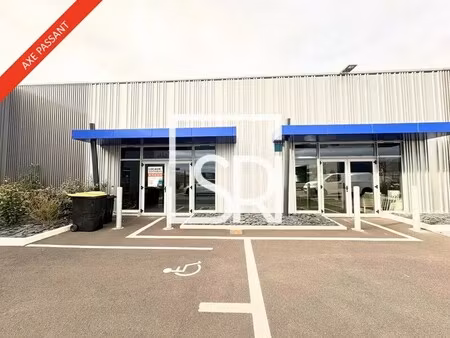 location commerce thiers 63300 296m²
