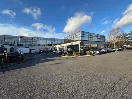 location bureaux cergy 95800 126m²